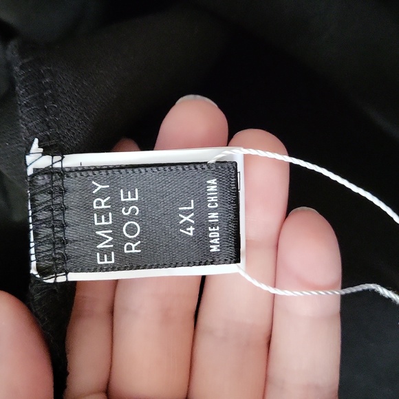 Emory Rose - Picture 5 of 9